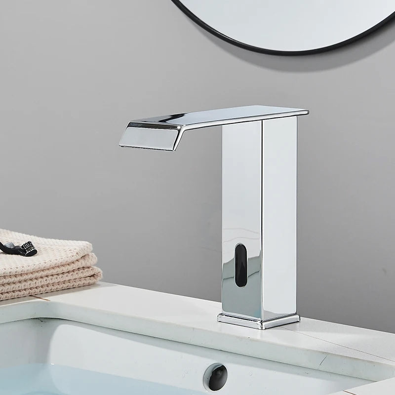 Torneira para Banheiro com Sensor Touch Modelo Nexus - Neohousi