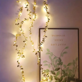 Cordão de Luzes Led Decorativo com Folhas Douradas - Neohousi
